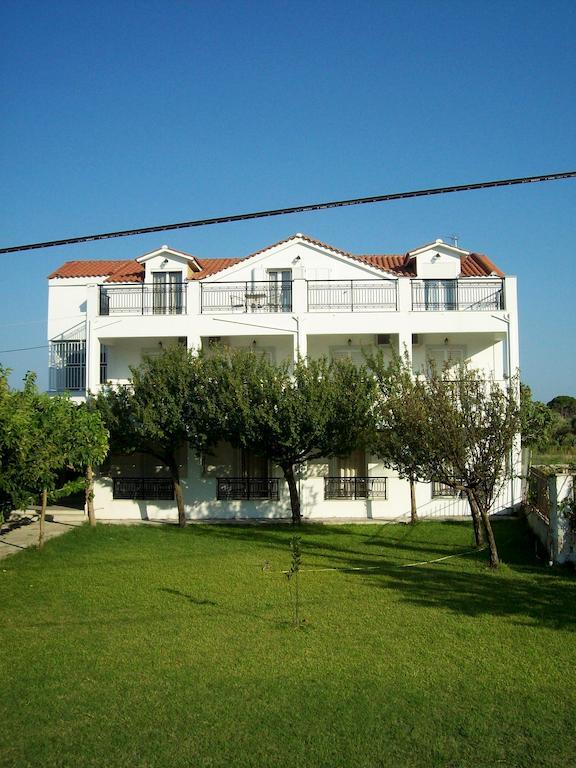 Yiota Studios Alykes  Exterior foto